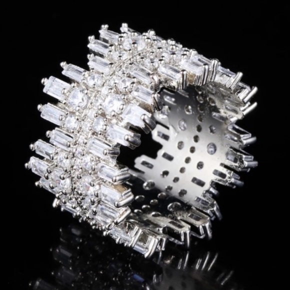 NEW💍925 STERLING SILVER DIAMOND ROUND SQUARE RING, CUTE RING, SHINY RING. - Picture 3 of 6